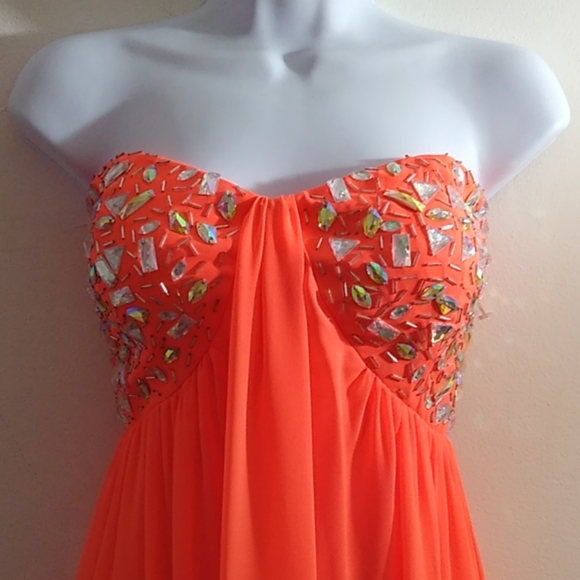 Morgan & Co. Junior's Strapless Formal Mini Dress - Picture 2 of 7